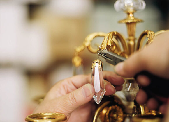 200 years of Lobmeyr: Filigree treasures chandelier4-crystal pendants