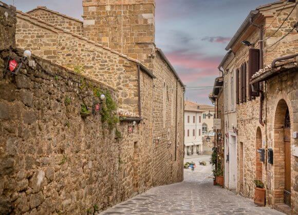 Hotspots beyond mass tourism montalcino