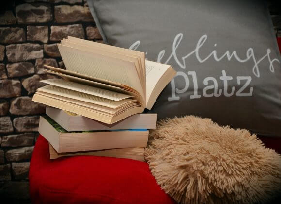 Reading corner for home books-g18adc1ff9_1280