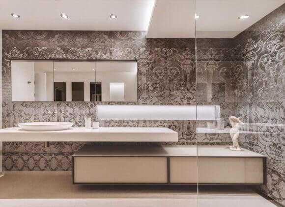 Bathroom trends 2023 Bathroom-renovation-with-waterproof-wallpaper-1280x720