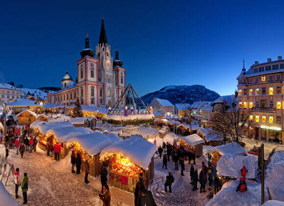 Die Top 7 Weihnachtsmärkte Österreichs Mariazell_Advent_Panorama©Copyright-Tourismusverband-Hochsteiermark-_-Fred-Lindmoser