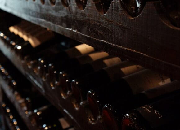 Storing wine correctly pexels-bruno-cantuária-774455