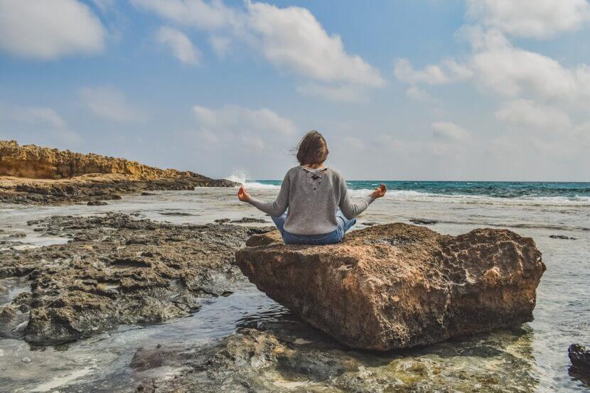 yoga_Bild von Dimitris Vetsikas auf Pixabay