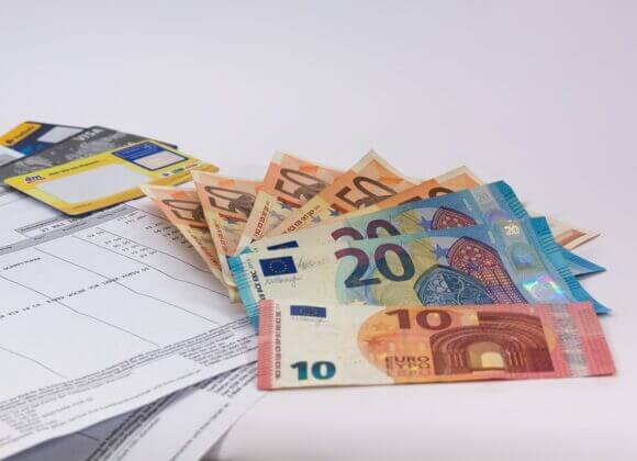 Betriebskosten: Was Mieter & Eigentümer wissen sollten money-1439125_1280
