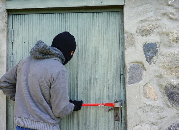 thief-1562699_1280