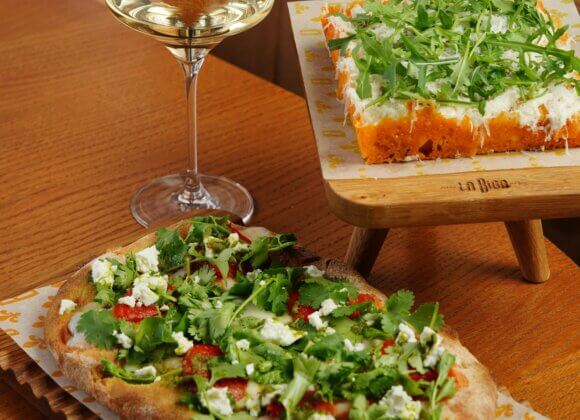 Summer hit Pinsa: delicious recipes based on the food trend pexels-nadin-sh-78971847-21753113