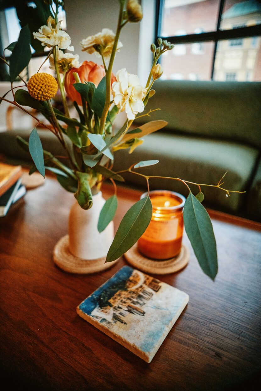 Autumn decorations and light: how to stage your home in the fall evan-wise-U8YNnAndvwo-unsplash