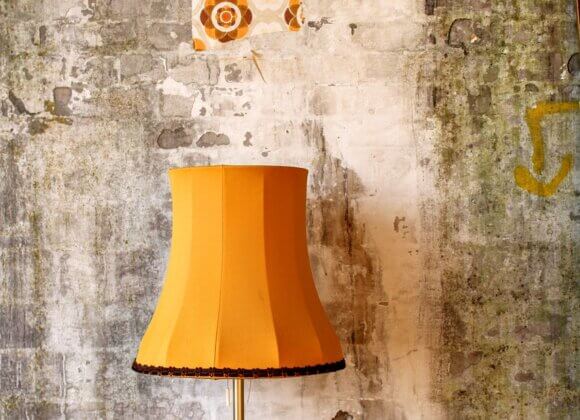 Voyage dans le temps au paradis de l'habitat : Le charme des meubles rétro retro-lampshade-1662061_1280