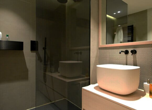 Practical solutions for small bathrooms raquel-navalon-alvarez-TWj0qbJn4zI-unsplash