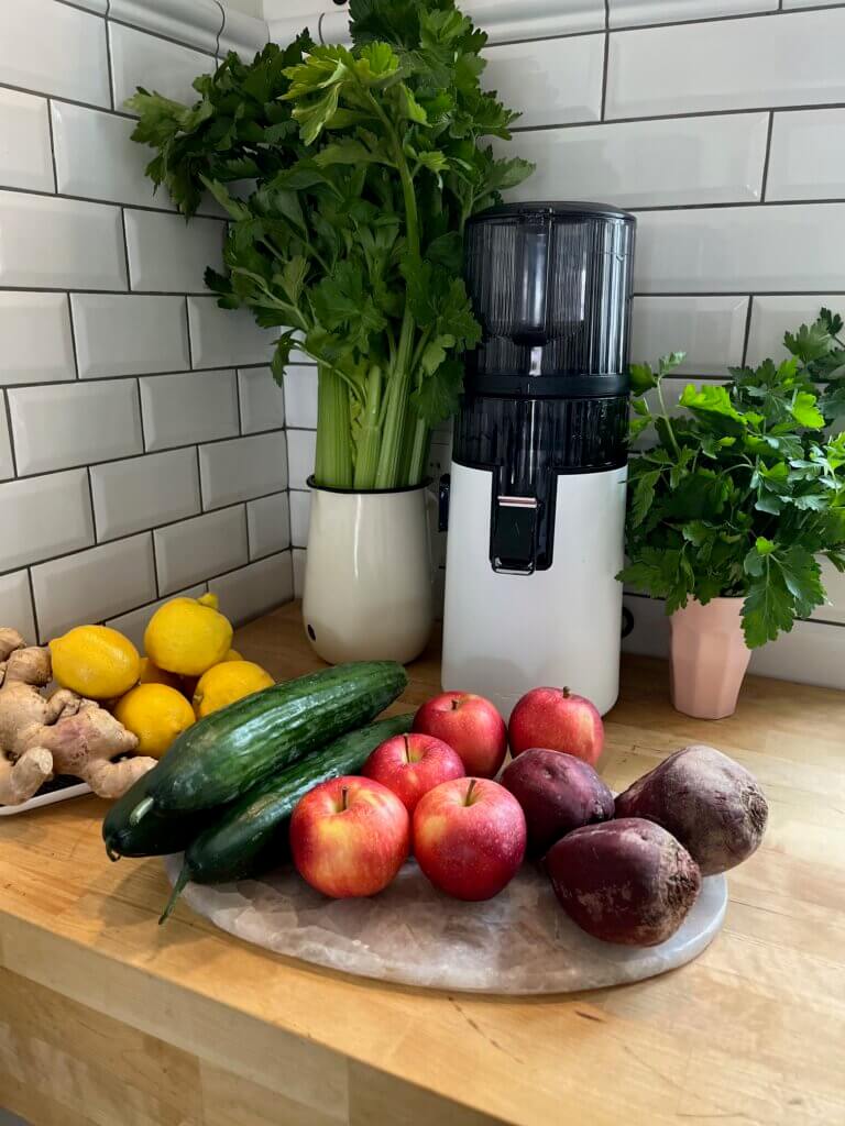 Smoothie, blender