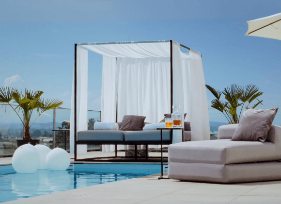 Design trifft Funktion: Outdoormöbel neu gedacht VEEP_Sky Bed_1_Fotocredit_@pramarts.jpg