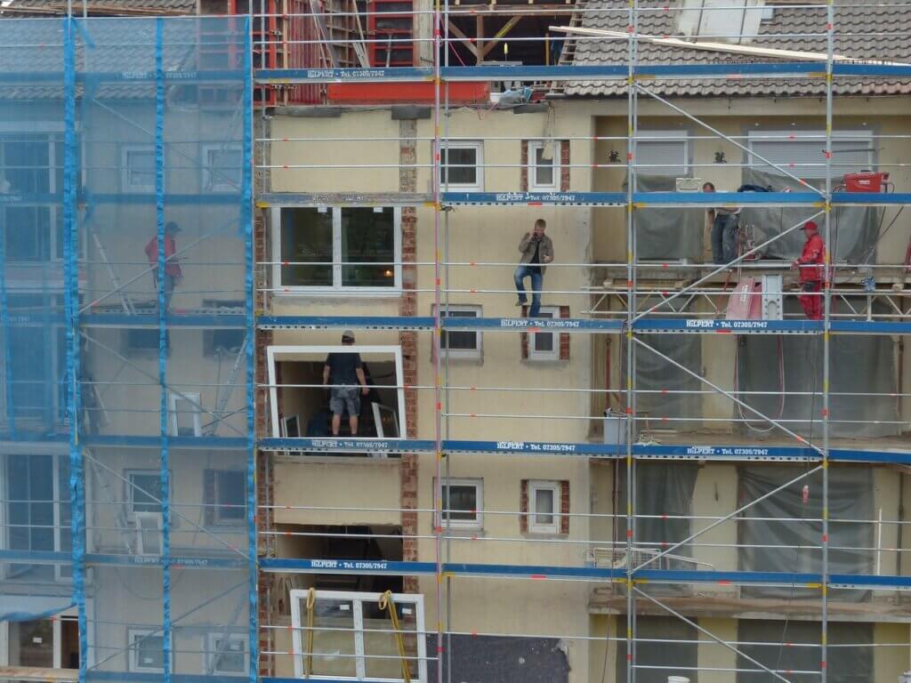 Взнос на содержание, взнос на благоустройство EVB, замена окон