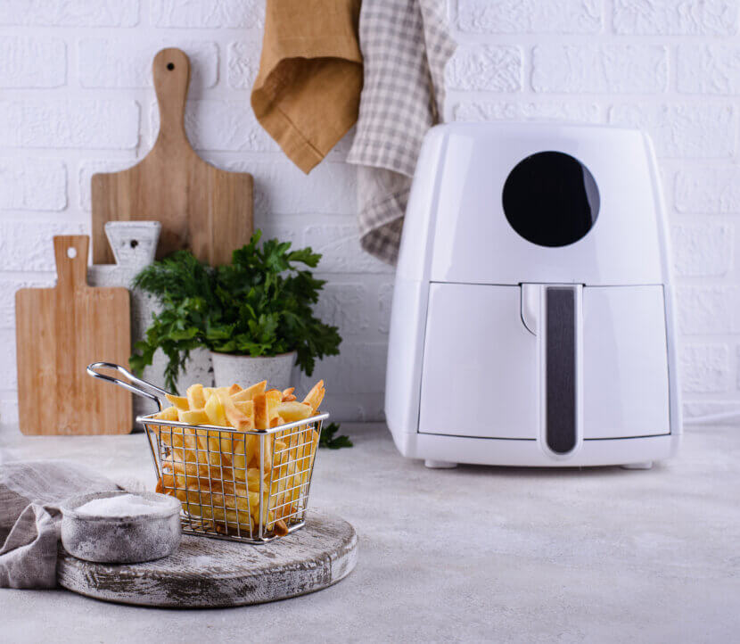 Der Air Fryer – warum plötzlich alle heiß auf heiße Luft sind French fries cooked in air fryer.