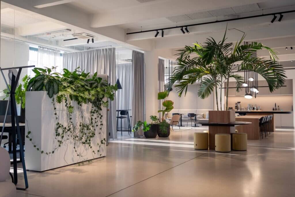Polestar Autriche, Office, Interview