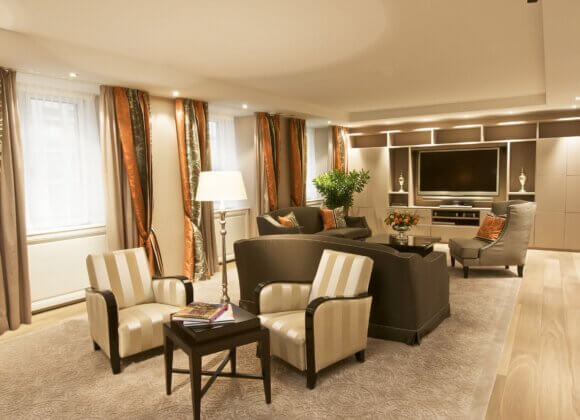 Immobilie der Woche – Parkring Residences: Luxuswohnen mit 5-Sterne-Hotelservice im Herzen Wiens Parkring_Belvedere_Salon
