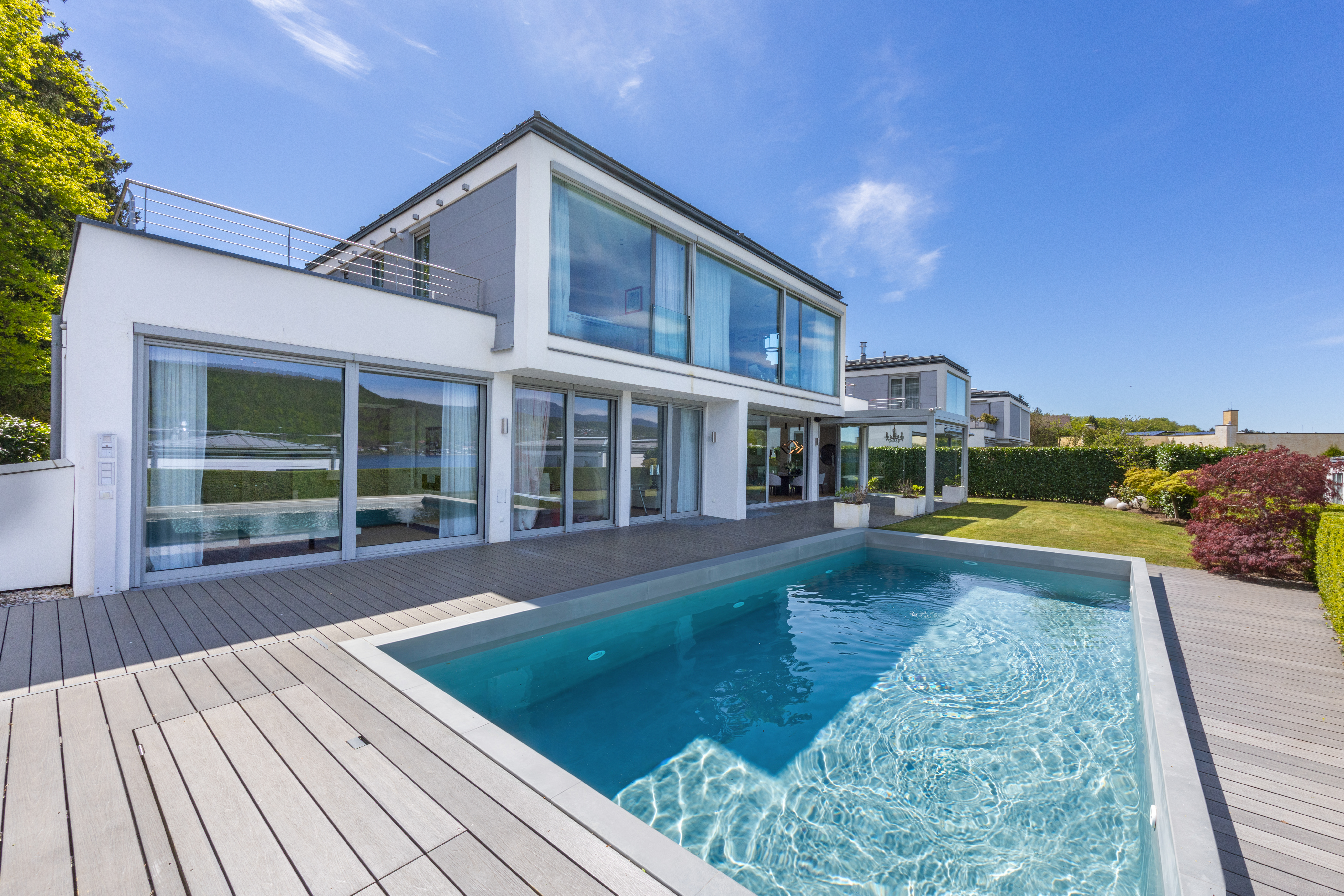 Modern Beachfront Villa on Lake Wörthersee