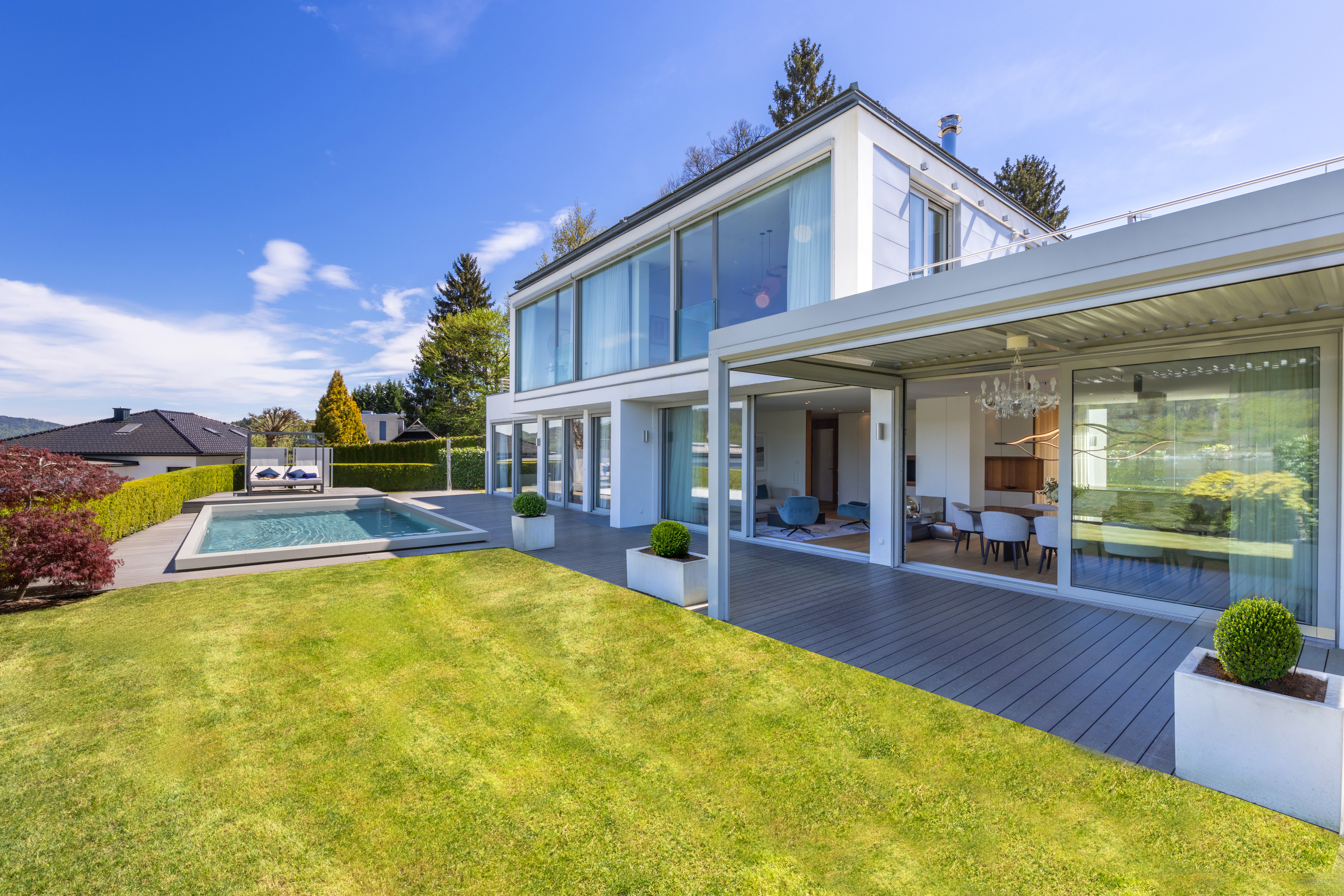 Modern Beachfront Villa on Lake Wörthersee